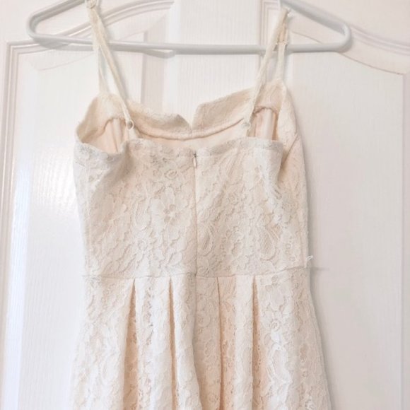 Lace White Dress (Size Small) - Picture 12 of 12